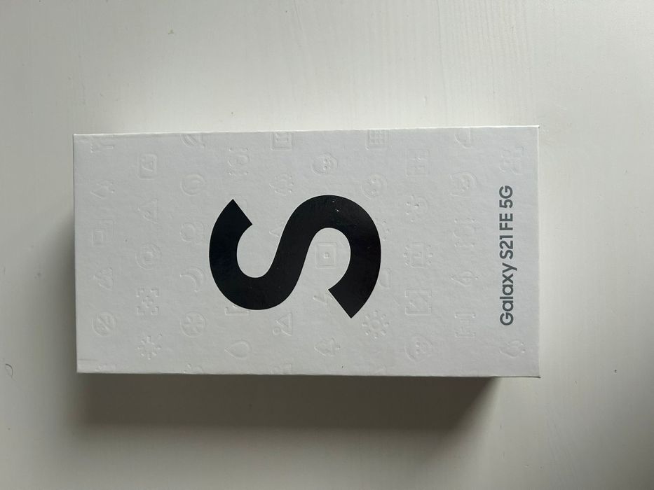 Smartfon Samsung Galaxy S21 FE 5G jak NOWY