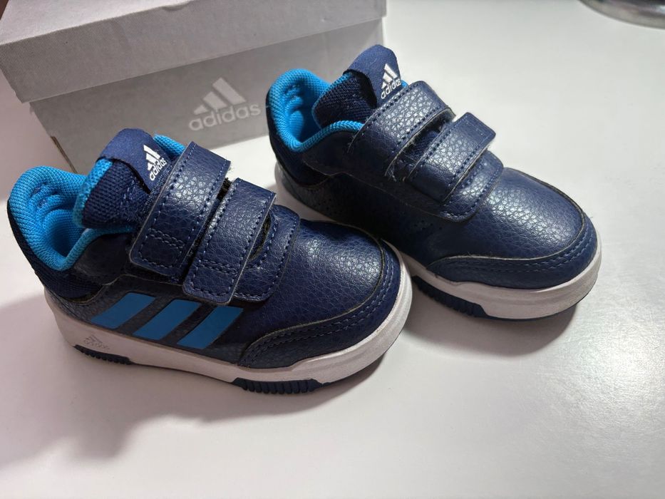 Buciki adidas, snakersy dla chłopca, roz 21