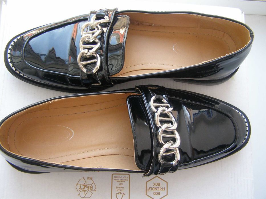 Лаковые туфли лоферы mulanka