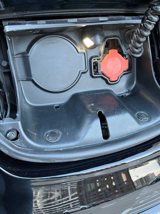 Продам Nissan Leaf 2013