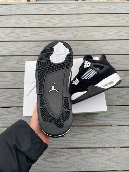 Jordan 4 Retro White Thunder R.44