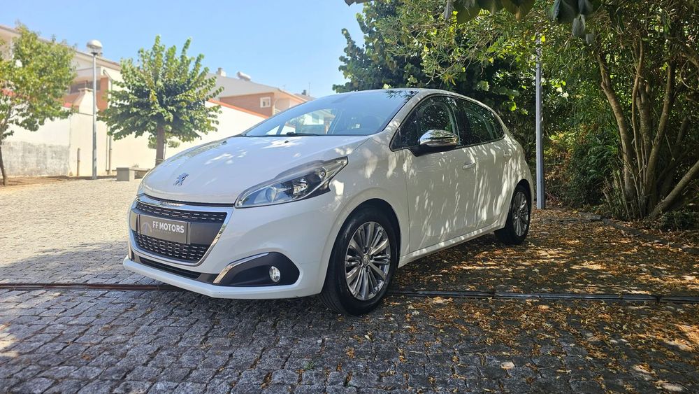 Peugeot 208 1.2 PureTech Allure