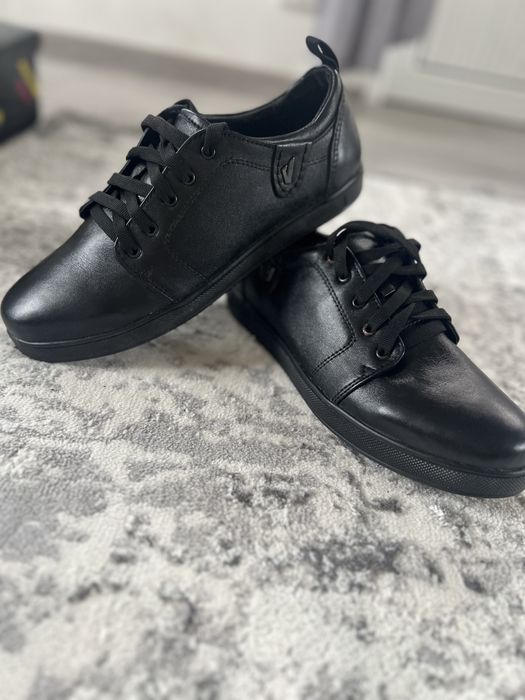 Чоловічі шкіряні туфлі