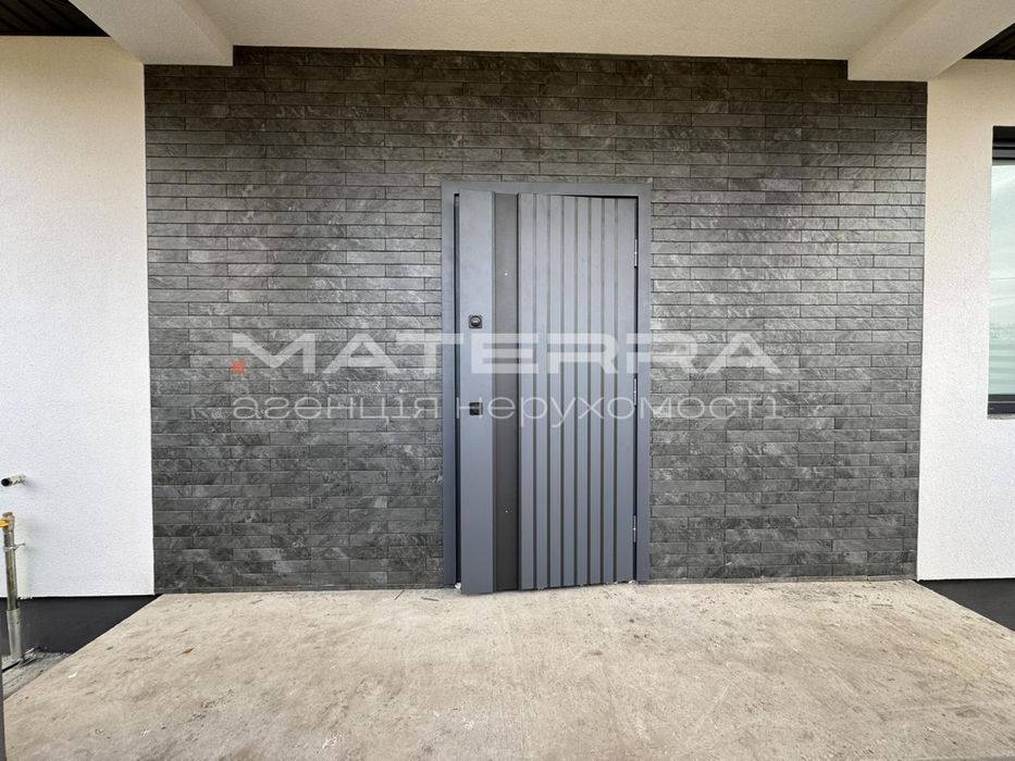 Круглик - Віта-Поштова Продаж  будинку з краєвидом на ліс