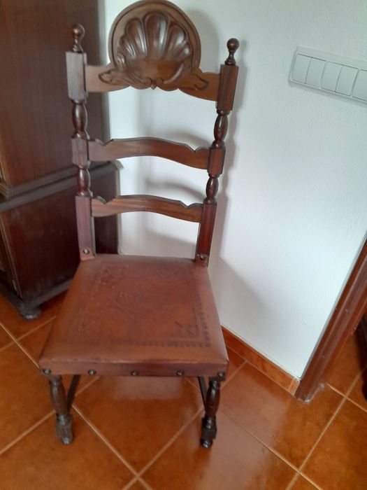 Mesa de jantar com 6 cadeiras