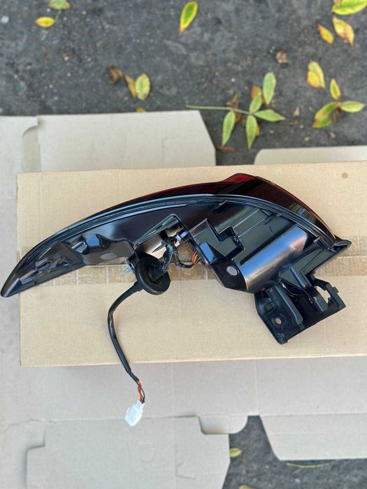 Левый задний фонарь MAZDA cx 30 2,5 USA