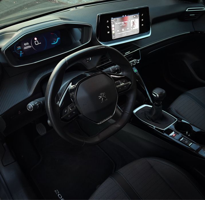 Peugeot 208 Allure Full Extras 101cv | 71 000KM | Histórico na Marca