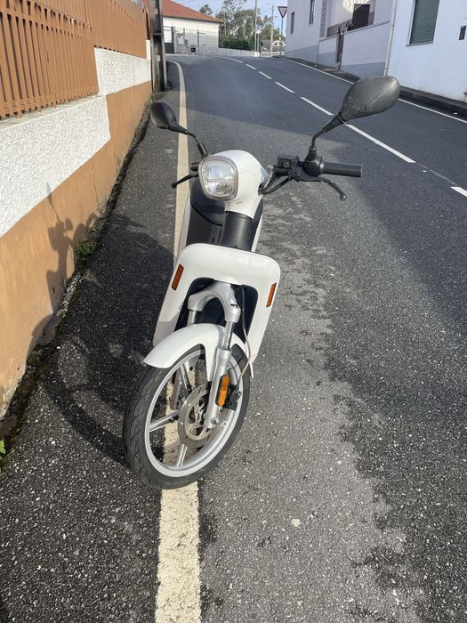 Scooter Eletrica Askoll eSpro 125cc
