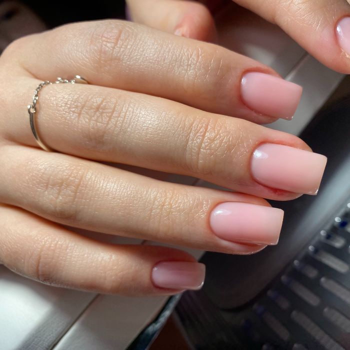 Манікюр  на Дарниці