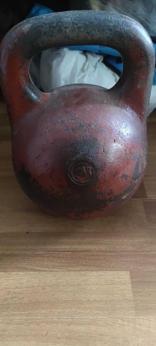 Продам гири 16кг и 24кг