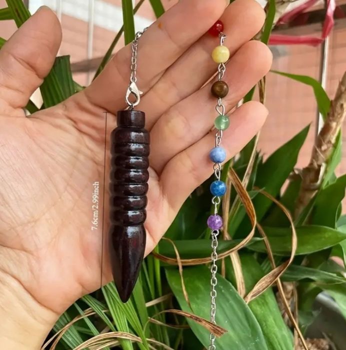 Pendulo de madeira com 7 chakras para radiestesia espiritualidade