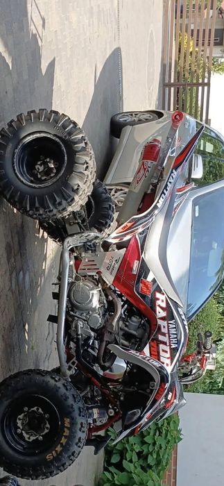 Wydech końcowy Big Gun oraz oryginalny Yamaha Raptor 700