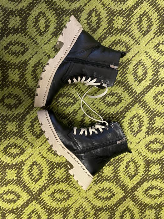 Женские зимние ботинки ( кожаные )