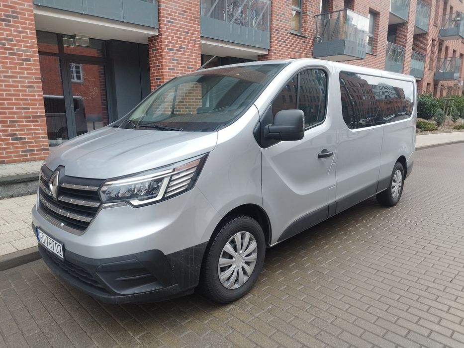 Wynajem Bus 9 osobowy Renault Trafic