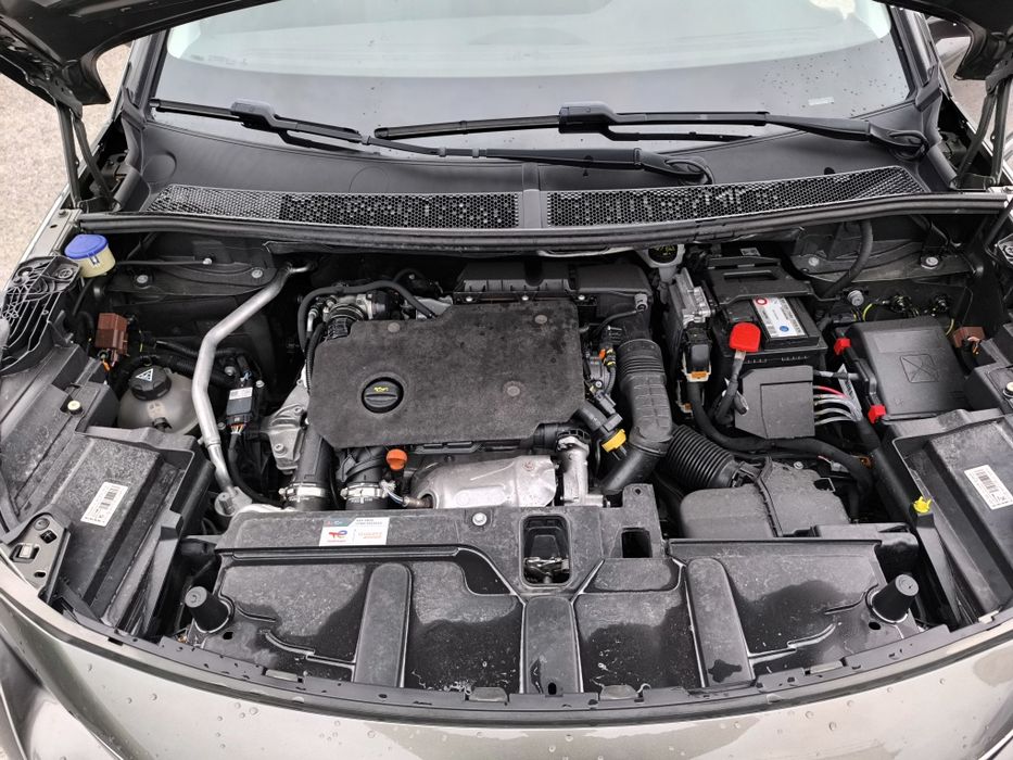 Peugeot 5008 Allure 1.5 HDI Automático