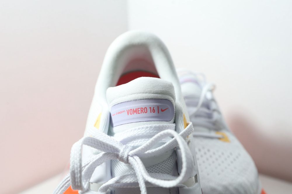 Nike Air Zoom Vomero 16