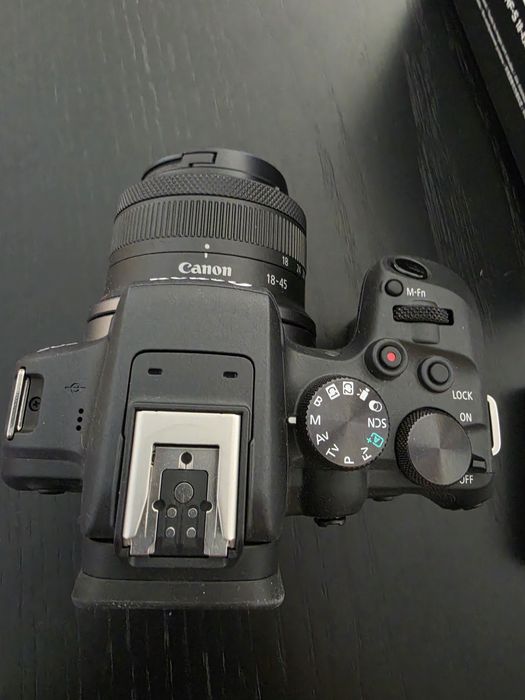 Canon EOS R10 + RF 18-45