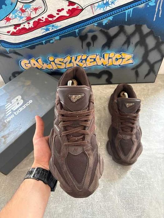 New Balance 9060 Brown Suede R.40