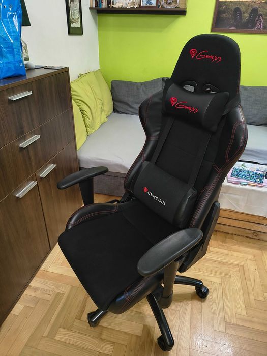 Krzesło gamingowe Genesis Nitro 550 black mało używane