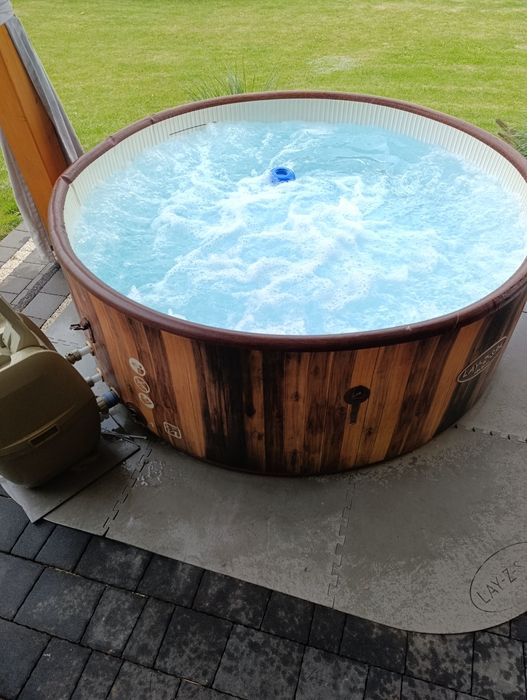 Duże Jacuzzi bestway model Helsinki 6 osób