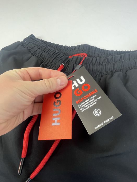 Шорти hugo boss чорні