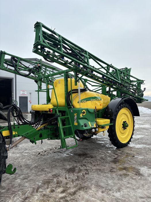 Opryskiwacz  John deere 724   21m