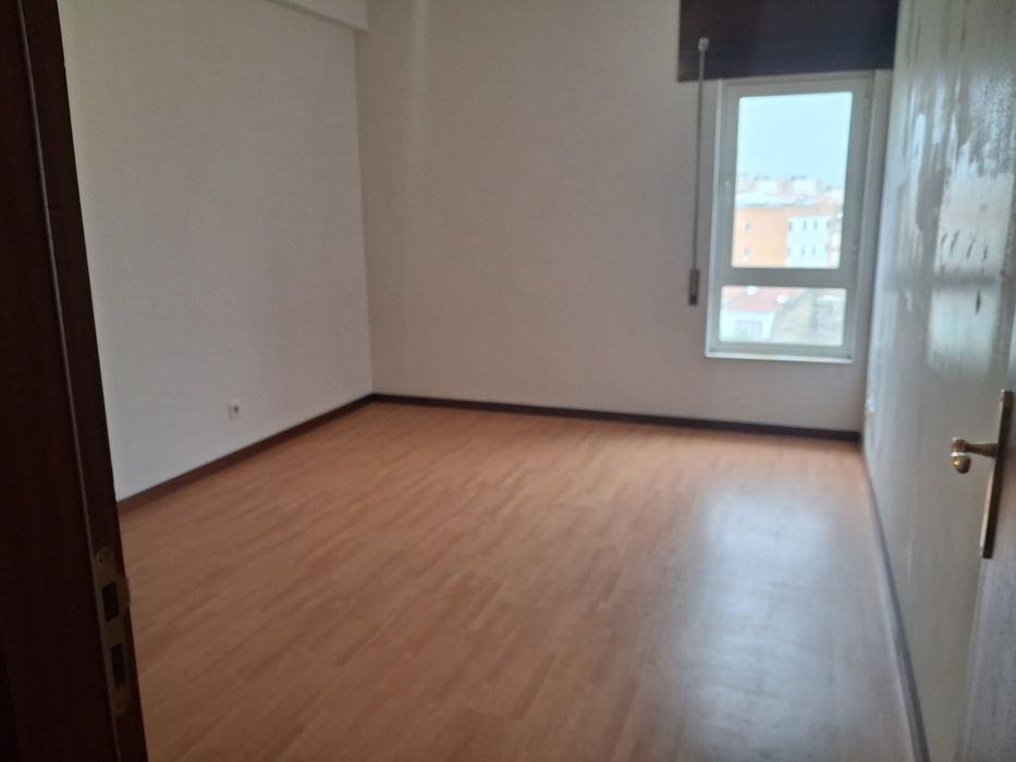 Apartamento T2 com lugar de garagem - Ermesinde