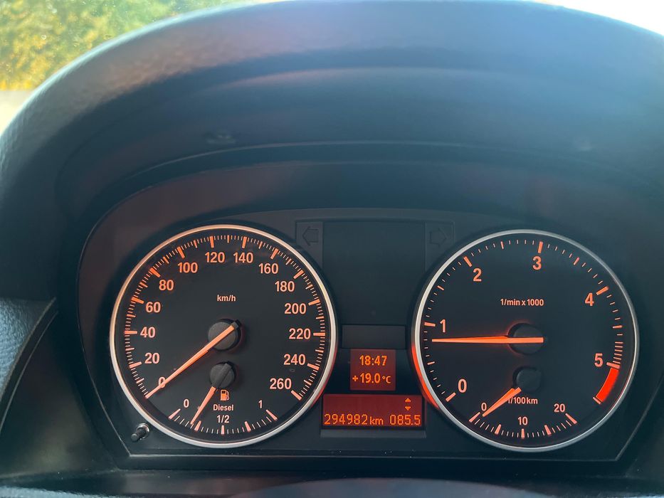 BMW X1 18D.