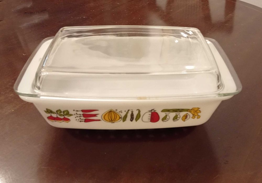 JAJ Pyrex Harvest Vegetable Casserole Dish