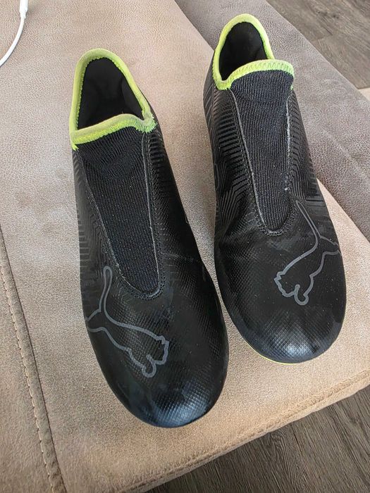 Chuteiras Puma semi novas número 35.5