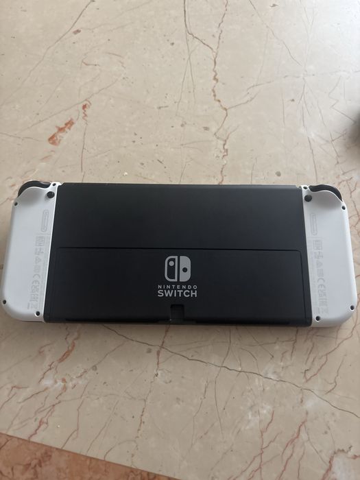 Nintendo switch oled Desbloqueada