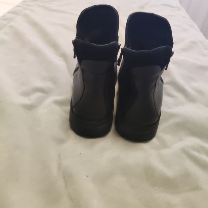 Um par botas senhora