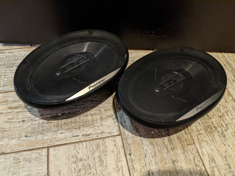 Pioneer TS-G6930F, овалы динамики в авто.