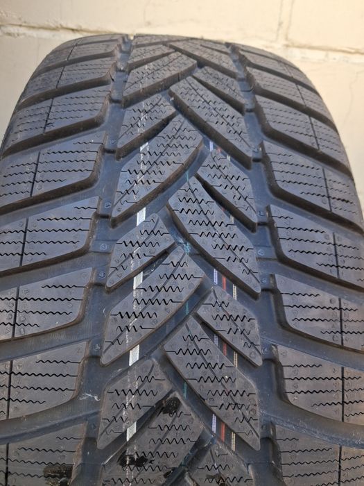 распаровка шины б/у 235/40 r18  Dunlop SP Winter Sport M3