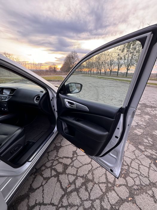 Nissan pathfinder 2018 р