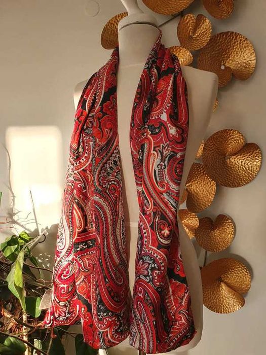 Various Women's Handkerchiefs