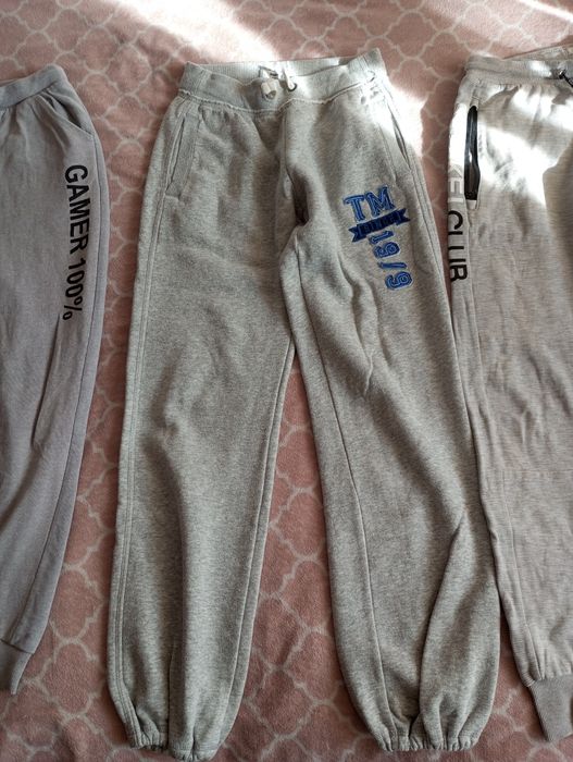 Spodnie dresowe 146/158 4szt