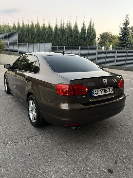 Volkswagen Jetta 2012 2.0TDI, в хорошем состоянии