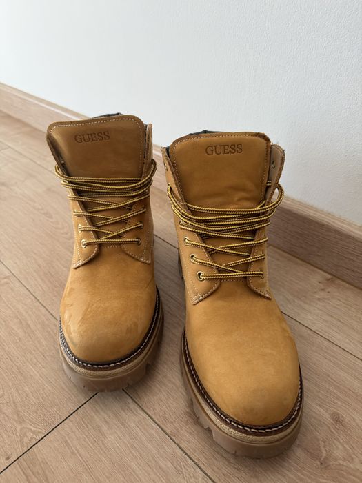 Botas guess como novas tamanho 42