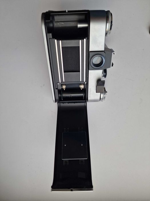 Фотоапарати плівкові Elicon та ZENIT-Е