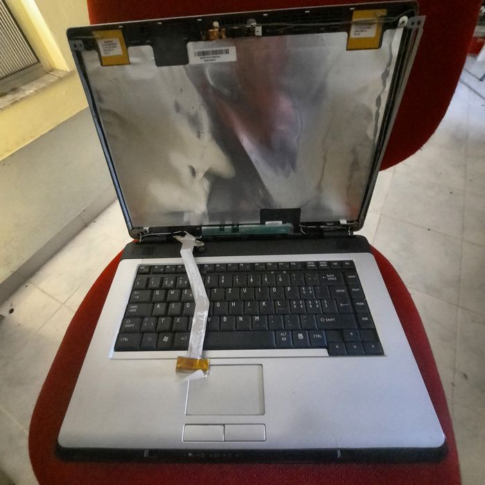 Toshiba l300 para peças