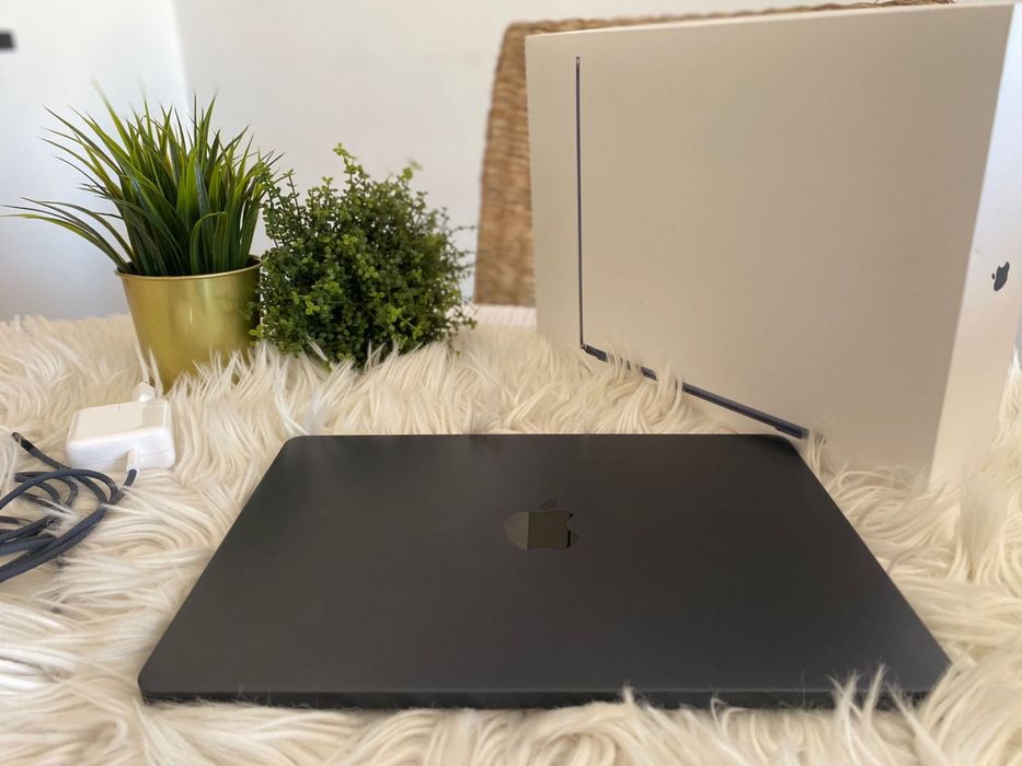 MacBook Air 13” M4 – Novo 11/2025