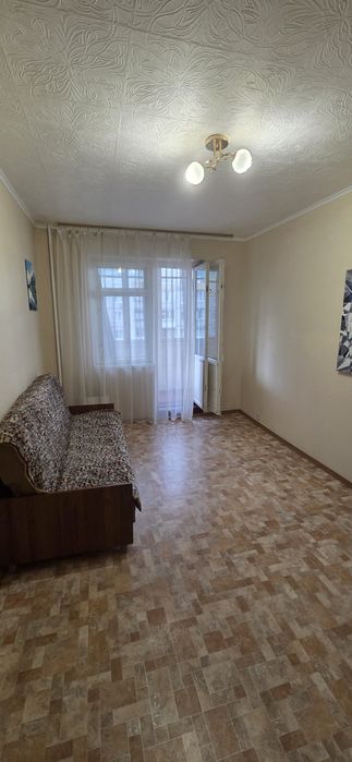 Продам 1 кімнатну Рональда Рейгана 11а