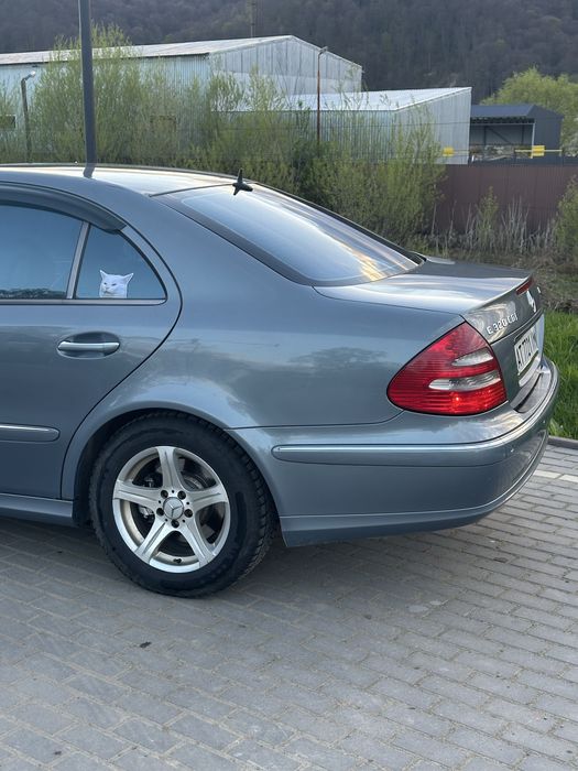 Продам w211 3.0 4matic
