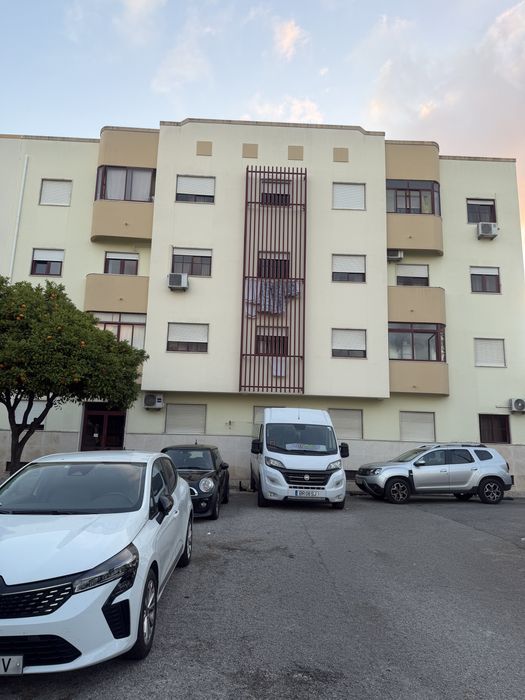 Apartamento T2 no Casal do Chapim - Odivelas — Odivelas, Lisboa
