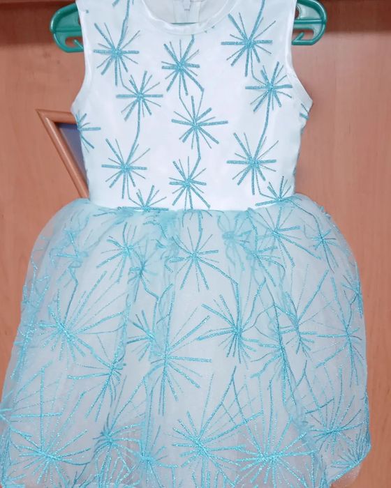 Дитяча святкова сукня