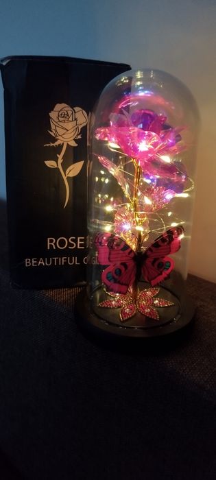 Продам три тюльпани, троянди(рози) в колбі, Різні Варіанти