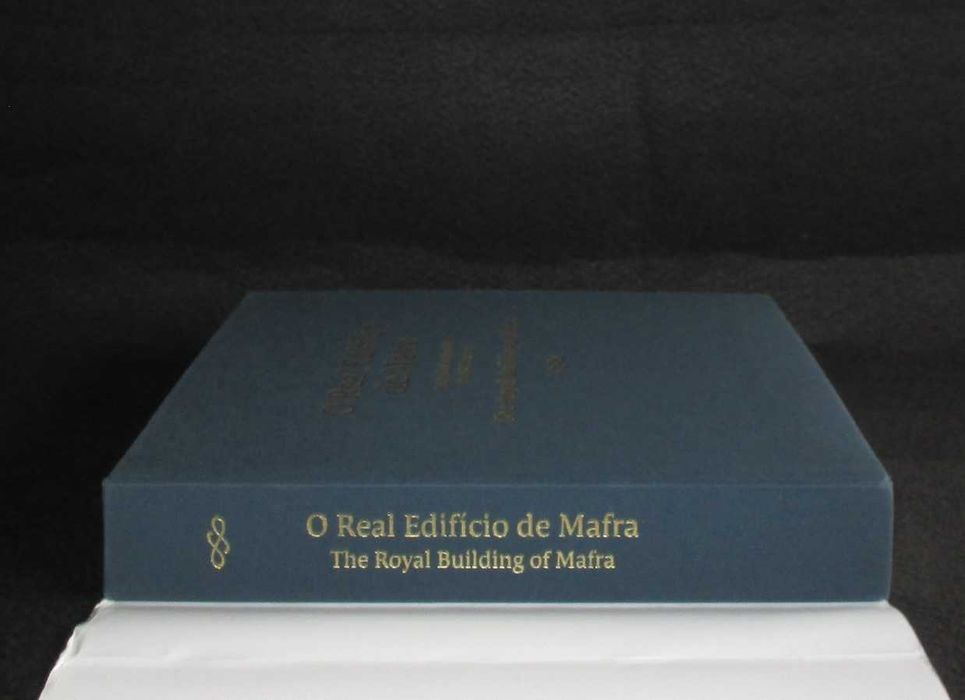 Livro O Real Edifício de Mafra Património Mundial Autografado
