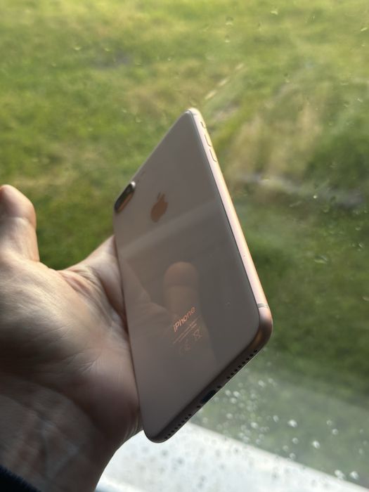 Iphone 8 plus , 64 Gb neverlok