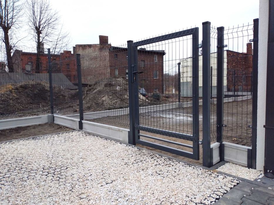 PANEL 133x250 cm Fi 4 + słupek + obejmy + akcesoria